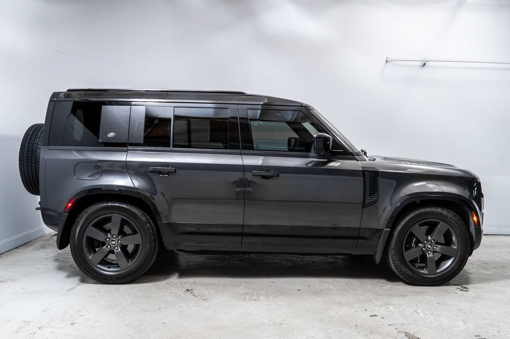 Used 2023 Land Rover Defender 110 V8 AWD/4WD image 8
