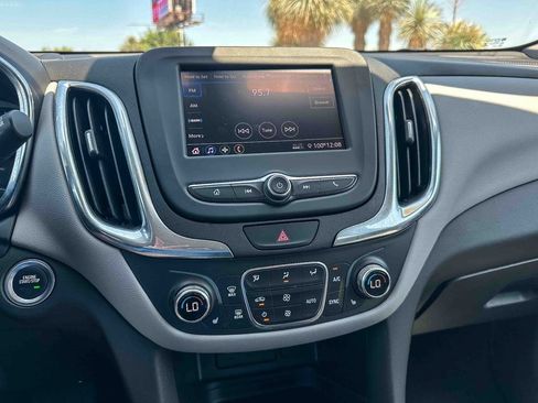 Used 2020 Chevrolet Equinox LT FWD image 30