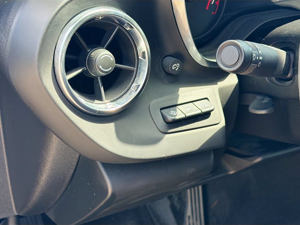 Used 2022 Chevrolet Camaro ZL1 RWD image 10