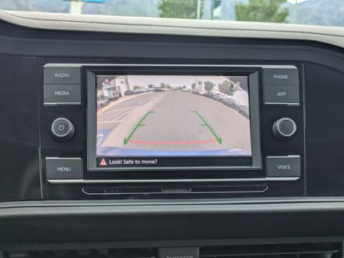 Used 2022 Volkswagen Jetta SE FWD image 26