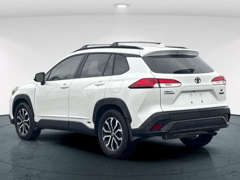 Used 2024 Toyota Corolla Cross SE image 8