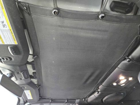 Used 2021 Jeep Wrangler Unlimited Rubicon image 23