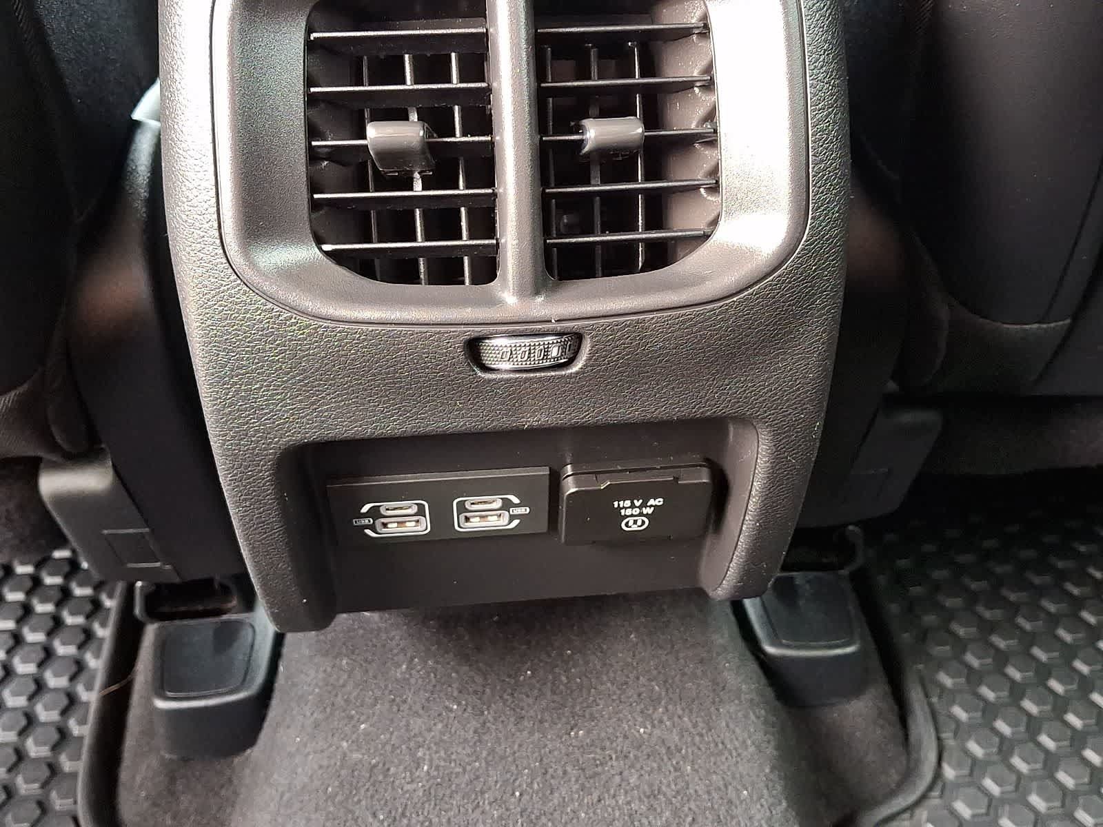 Used 2021 Jeep Cherokee Trailhawk w/ Trailer Tow Group AWD/4WD image 11