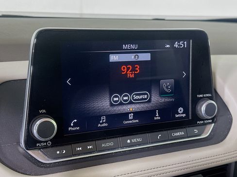 Used 2023 Nissan Rogue SV FWD image 19