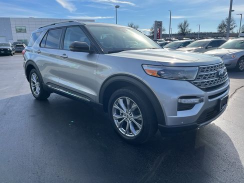 Used 2022 Ford Explorer Limited w/ Equipment Group 301A image 5