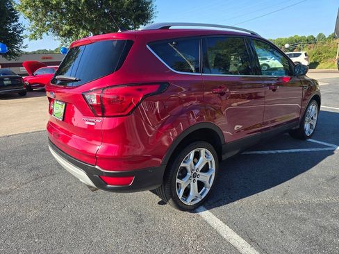 Used 2019 Ford Escape Titanium FWD image 6
