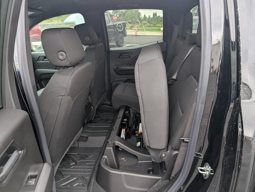 New 2026 Chevrolet Colorado Trail Boss AWD/4WD image 10