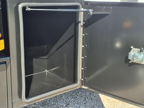 New 2025 GMC Sierra 3500 Pro w/ Convenience Package image 8