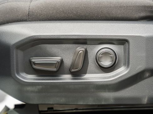New 2026 Toyota Tundra SR5 AWD/4WD image 39