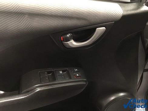 Used 2010 Honda Fit image 18