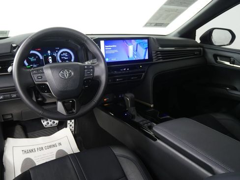 Used 2025 Toyota Camry XSE image 17