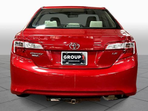 Used 2013 Toyota Camry LE image 4