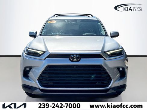 Used 2024 Toyota Grand Highlander Platinum image 8