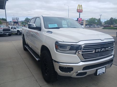 Used 2023 RAM 1500 Laramie AWD/4WD image 4