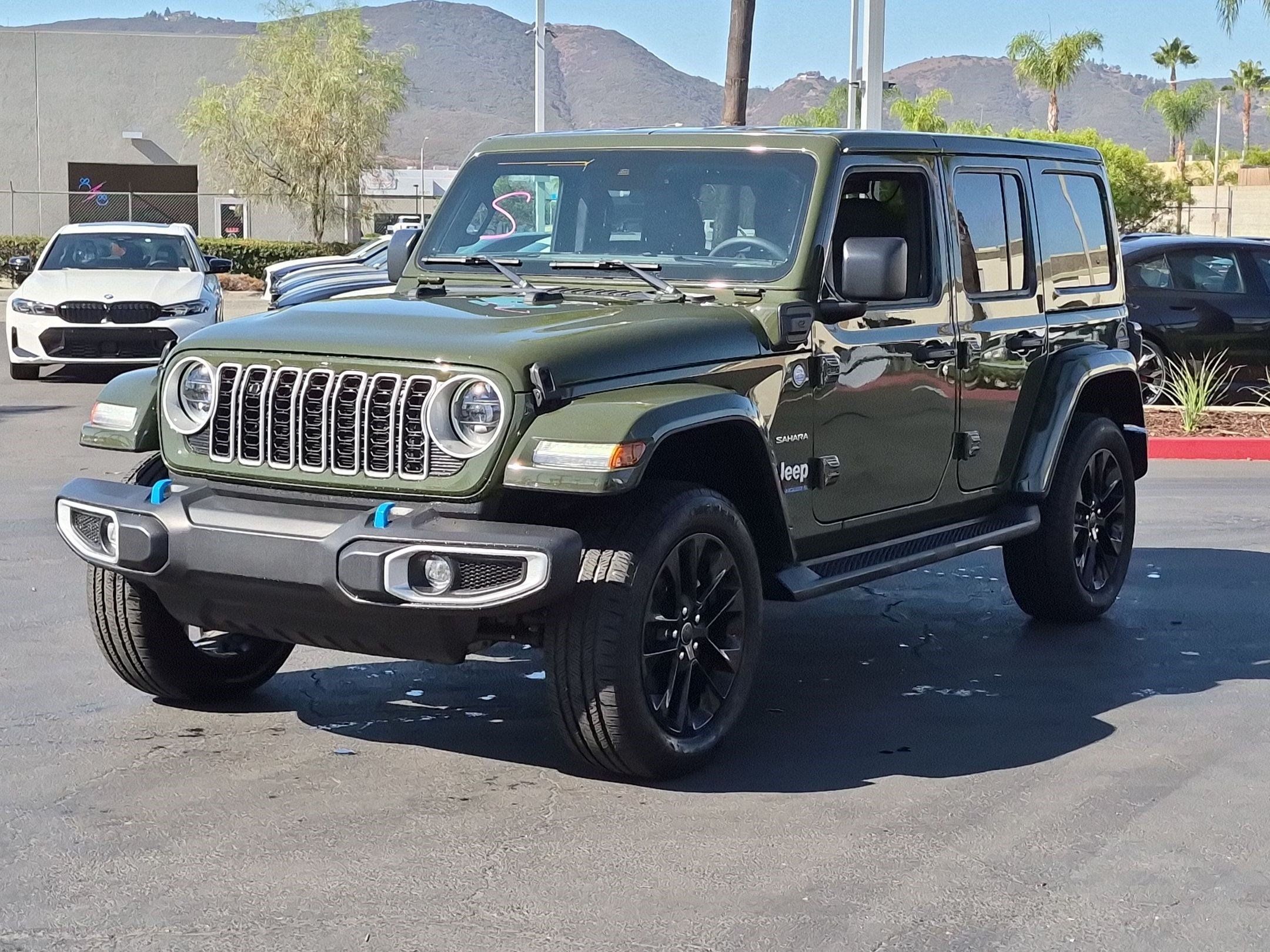 Used 2024 Jeep Wrangler Unlimited Sahara w/ Safety Group AWD/4WD image 5