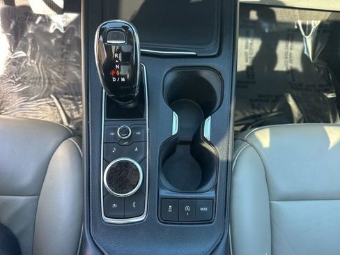 Used 2020 Cadillac XT4 Premium Luxury w/ Technology Package FWD image 17
