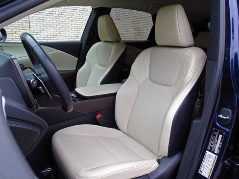 Used 2023 Lexus RX 350 FWD image 14