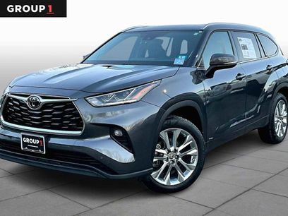 Certified 2025 Toyota Highlander Limited