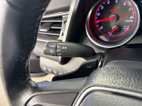 Used 2019 Toyota Camry XSE FWD image 15