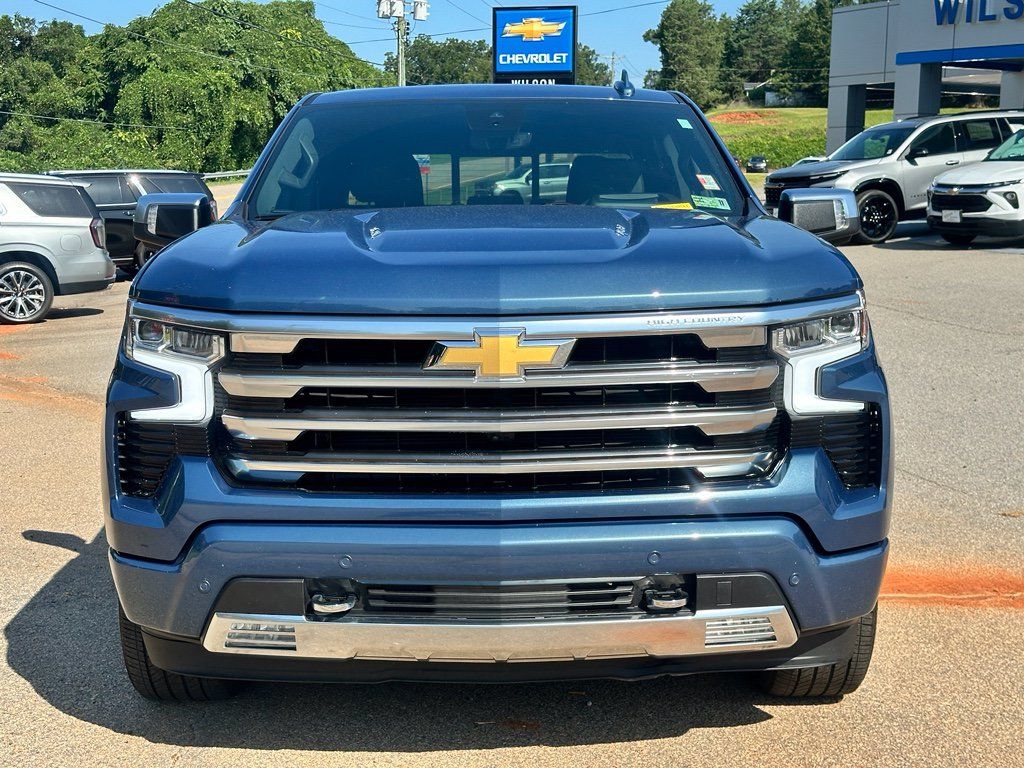 Used 2024 Chevrolet Silverado 1500 High Country w/ High Country Premium Package AWD/4WD image 6