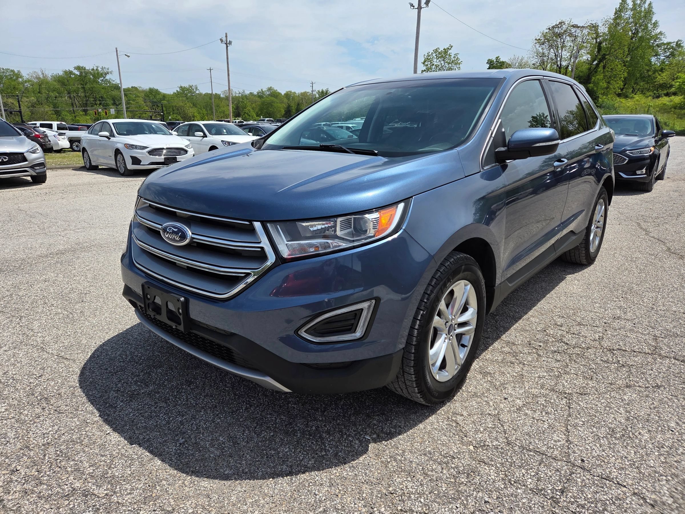 Used 2018 Ford Edge SEL w/ Equipment Group 201A AWD/4WD image 2