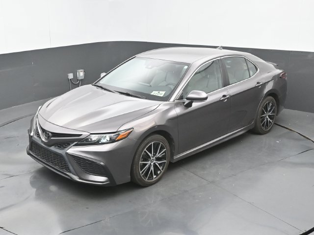 Used 2024 Toyota Camry SE FWD image 30