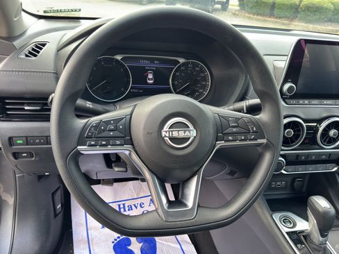 Used 2025 Nissan Sentra SV FWD image 28