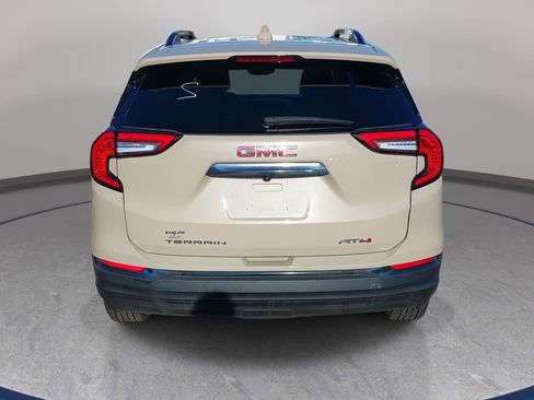 Used 2022 GMC Terrain AT4 image 6