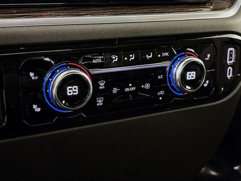 New 2026 GMC Sierra 1500 Elevation image 16