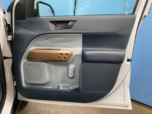 Used 2023 Ford Maverick Lariat image 49