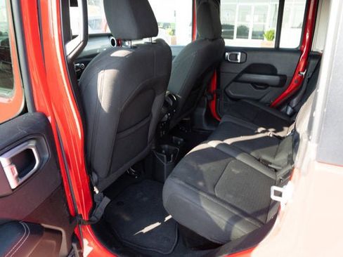 Certified 2023 Jeep Gladiator Overland image 27