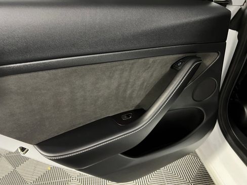 Used 2023 Tesla Model 3 Performance image 27