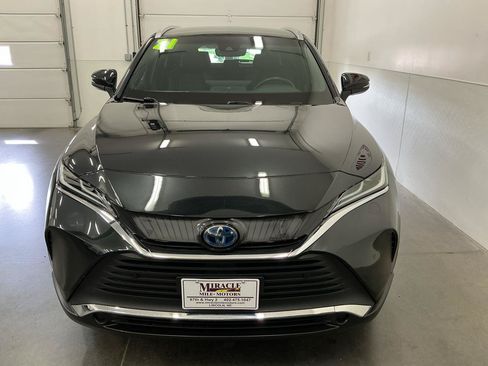 Used 2021 Toyota Venza XLE w/ Softex Package AWD/4WD image 8