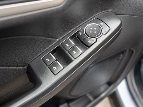 Used 2022 Ford Escape SE w/ Cold Weather Package AWD/4WD image 17