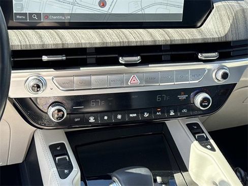 Used 2023 Kia Telluride EX w/ EX Captain's Chair Package image 22