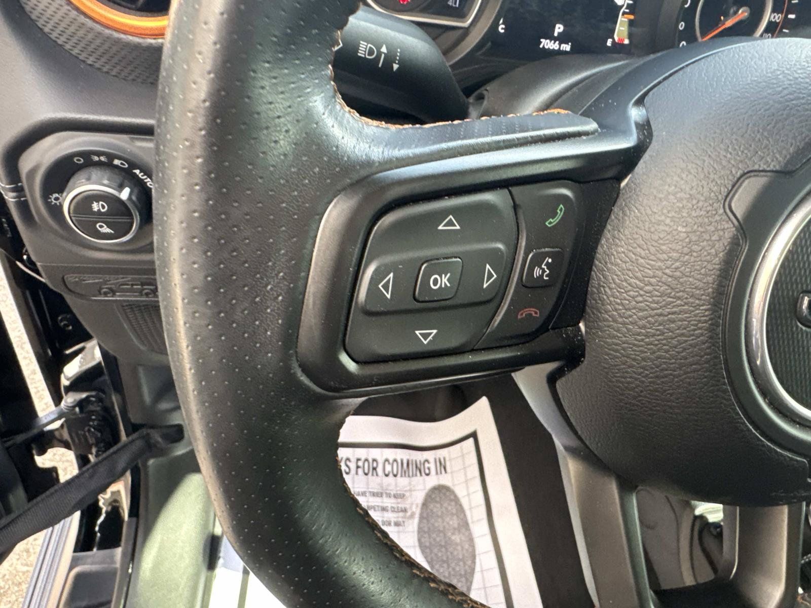 Used 2024 Jeep Gladiator Mojave w/ Convenience Group AWD/4WD image 22