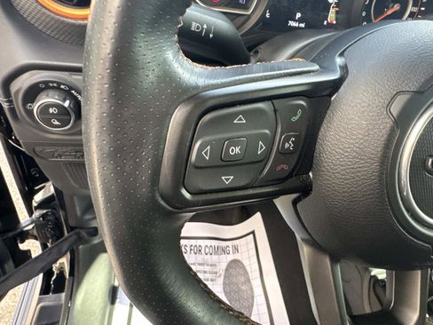 Used 2024 Jeep Gladiator Mojave w/ Convenience Group image 22