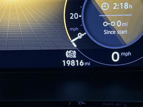 Used 2024 Volkswagen Atlas Peak Edition SEL image 6