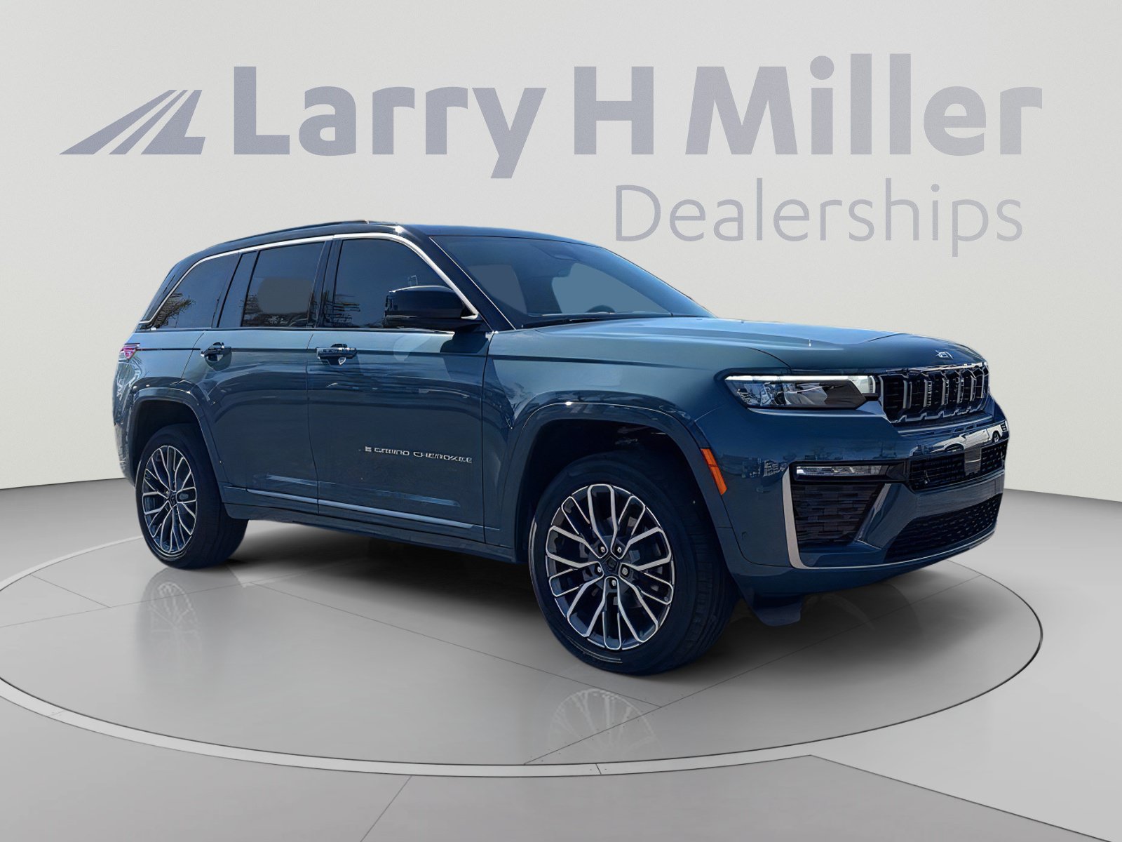 New 2027 Jeep Grand Cherokee Summit AWD/4WD image 7
