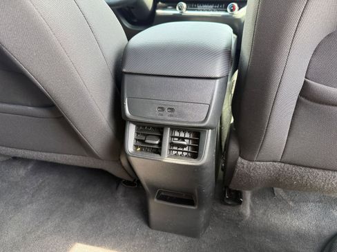 Used 2025 Chevrolet Equinox LT image 23