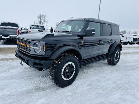 Used 2024 Ford Bronco Badlands image 36