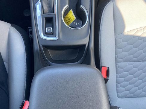 Used 2020 Chevrolet Equinox LT image 14