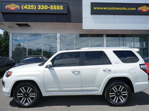 Used 2016 Toyota 4Runner Limited AWD/4WD image 2