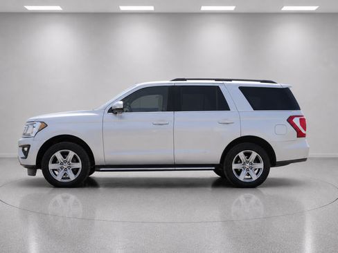 Used 2019 Ford Expedition XLT w/ Equipment Group 202A RWD image 6