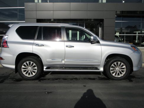 Used 2019 Lexus GX 460 Premium AWD/4WD image 11