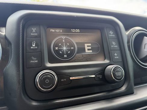 Used 2019 Jeep Wrangler Unlimited Sport AWD/4WD image 18