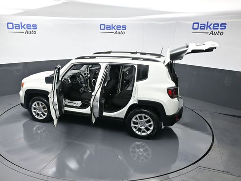 Used 2020 Jeep Renegade Latitude w/ Cold Weather Group image 55