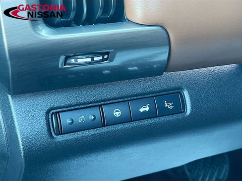 Used 2024 Nissan Pathfinder Platinum w/ Cargo Package image 13