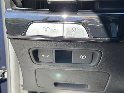 Used 2025 Genesis G80 2.5T image 24