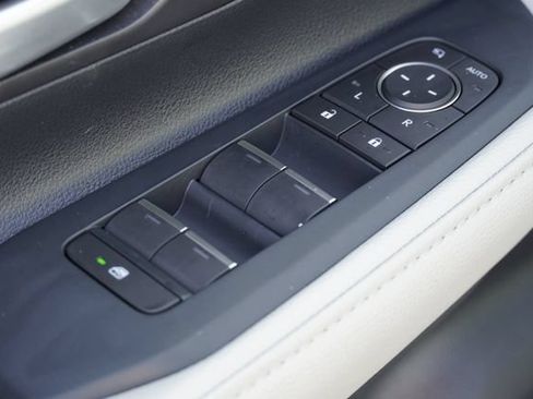 Used 2026 Toyota Grand Highlander AWD image 23